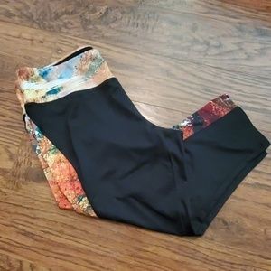 LuLaRoe Jade capri  athletic leggings